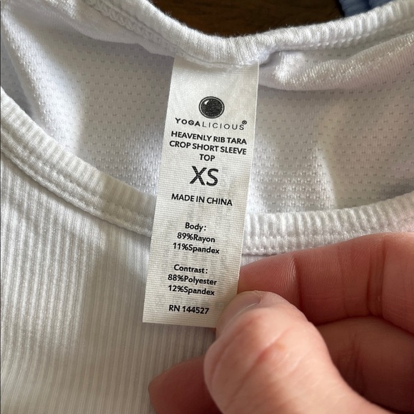 Yogalicious Crop Top Set - Picture 3 of 8